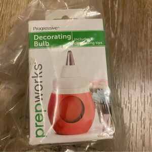 Prepworks by Progressive 4-Piece Frosting Bulb+3 Decorating tips cucake Kit NEW